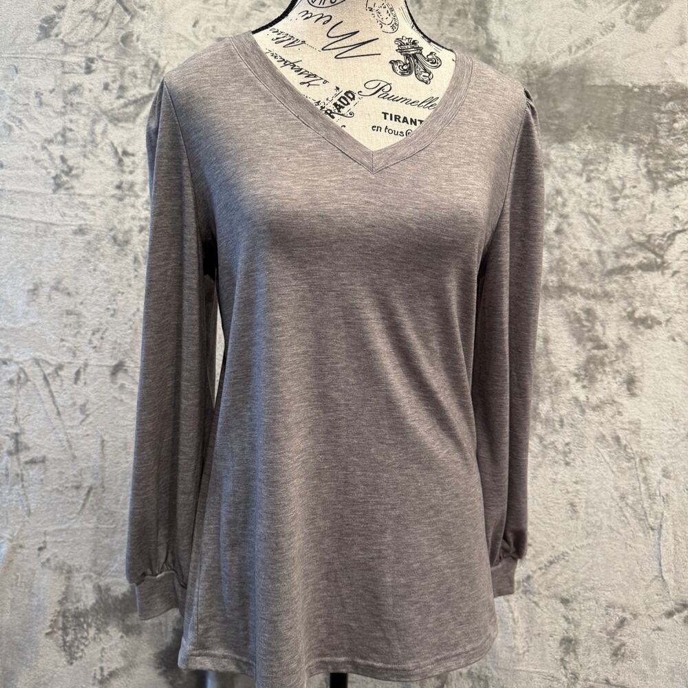 Heather Gray V-Neck Long Sleeve Top Soft Stretch Size Small Casual Everyday
